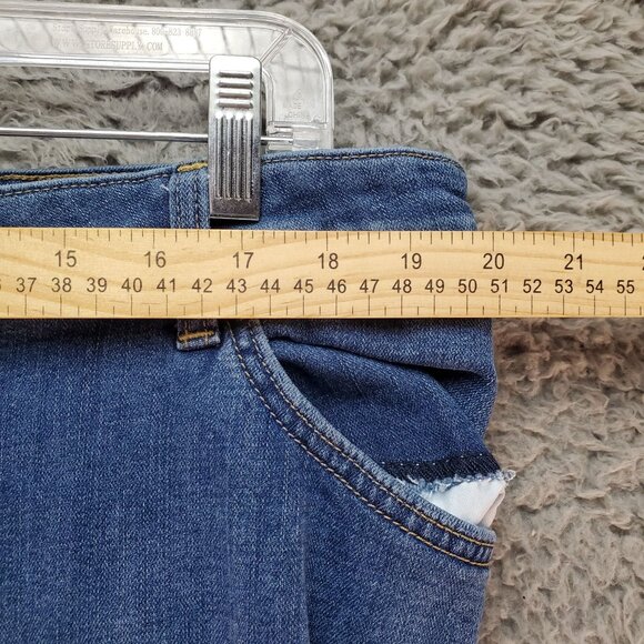 Lee Jeans Womens 20W Blue Relaxed Fit Mid Rise Denim Capris - Picture 4 of 9